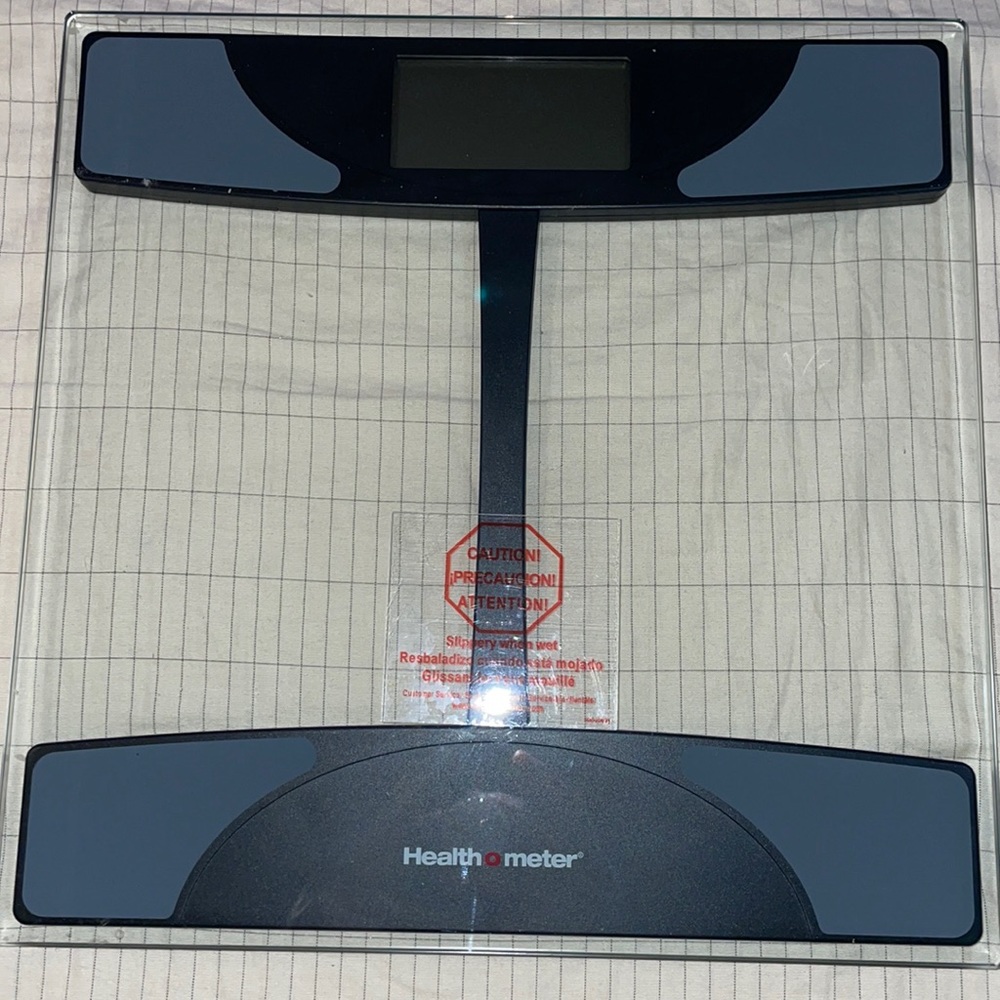 HealthOmeter digital scale- Brand NEW. Never used. Works. Just needs batteries!